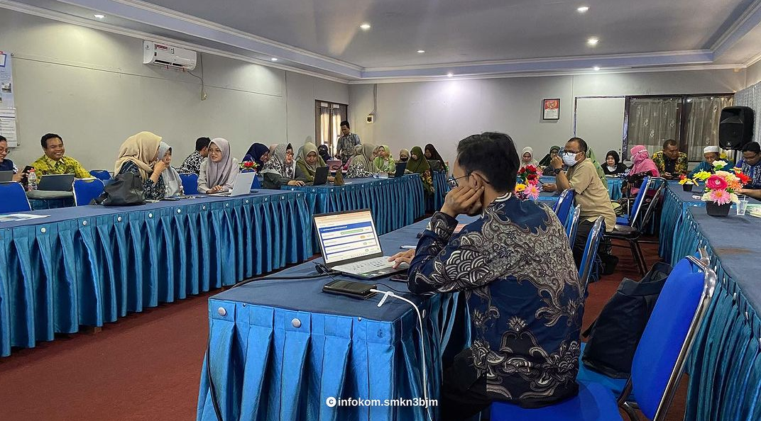 https://www.smkn3banjarmasin.sch.id/images/noimage.jpg