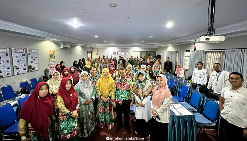 https://www.smkn3banjarmasin.sch.id/images/noimage.jpg