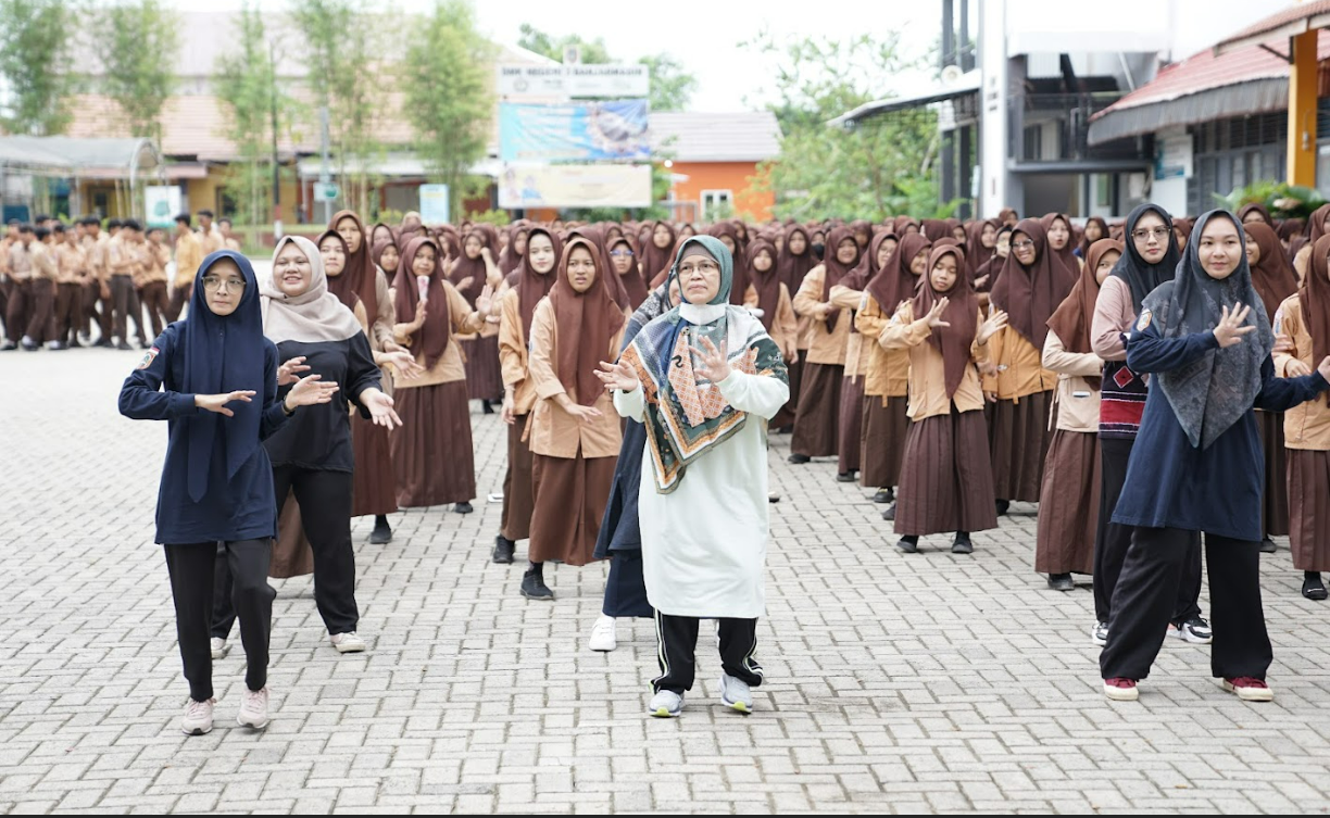 https://www.smkn3banjarmasin.sch.id/images/noimage.jpg