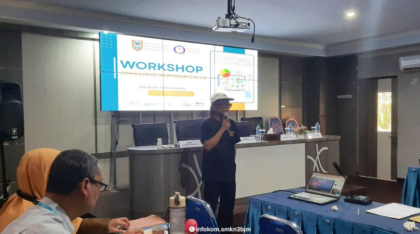 https://www.smkn3banjarmasin.sch.id/images/noimage.jpg