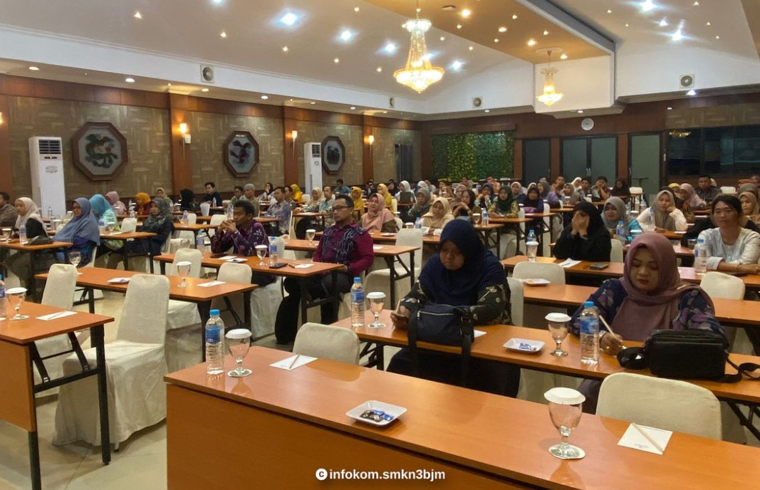 https://www.smkn3banjarmasin.sch.id/images/noimage.jpg