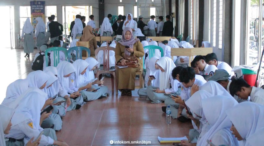 https://www.smkn3banjarmasin.sch.id/images/noimage.jpg