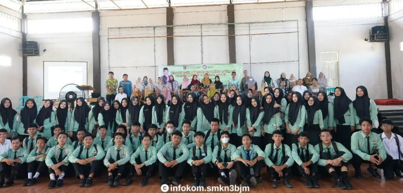 https://www.smkn3banjarmasin.sch.id/images/noimage.jpg
