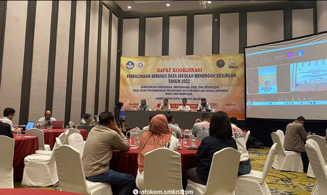 https://www.smkn3banjarmasin.sch.id/images/noimage.jpg