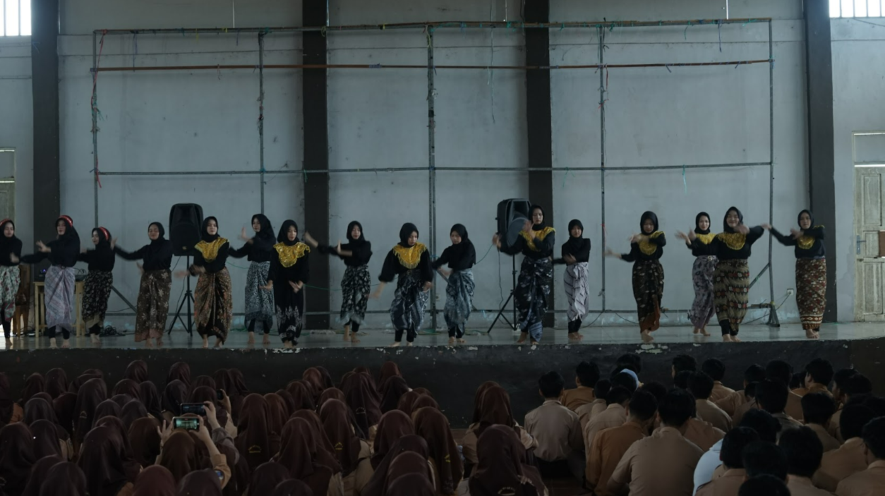 https://www.smkn3banjarmasin.sch.id/images/noimage.jpg